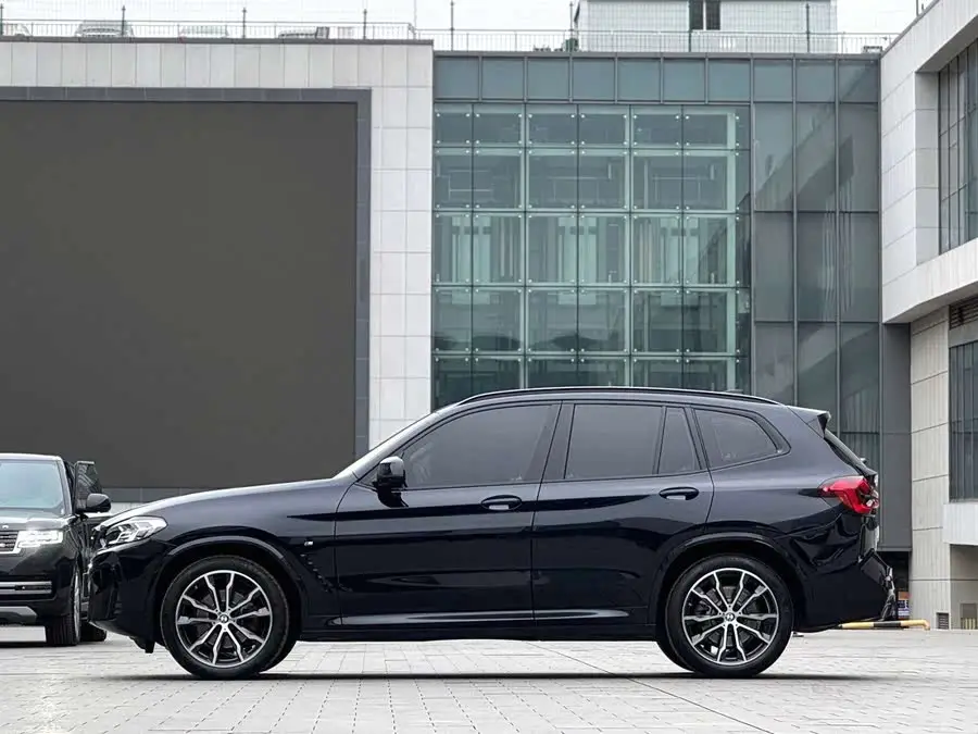 BMW X3 2022 xDrive30i Leading Model M Dark Night Package