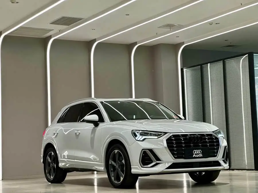 Audi Q3 2020 35 TFSI Fashion Dynamic Model