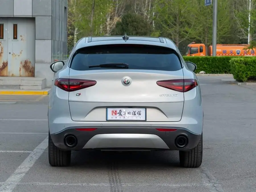 2022 Stelvio 2.0T 280HP Ti Driving Control Edition