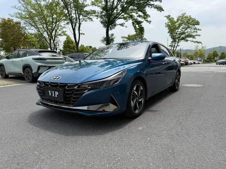 Elantra 2022 1.5L CVT LUX Premium