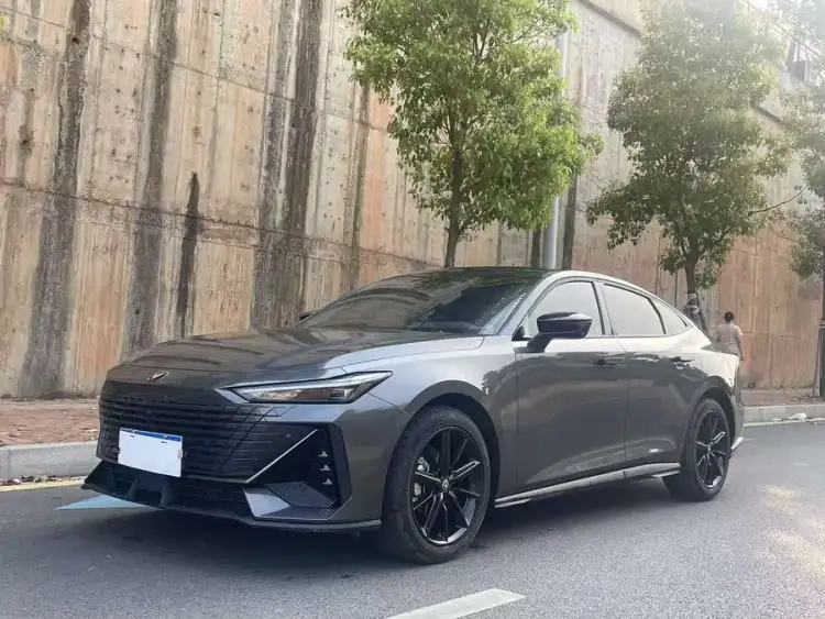 Changan UNI-V 2024 1.5T Premium