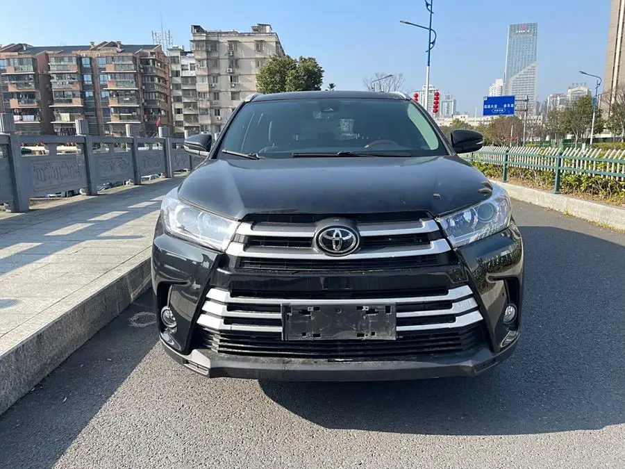 هايلاندر 2018 2.0T دفع رباعي فاخرة 7 مقاعد معيار VI