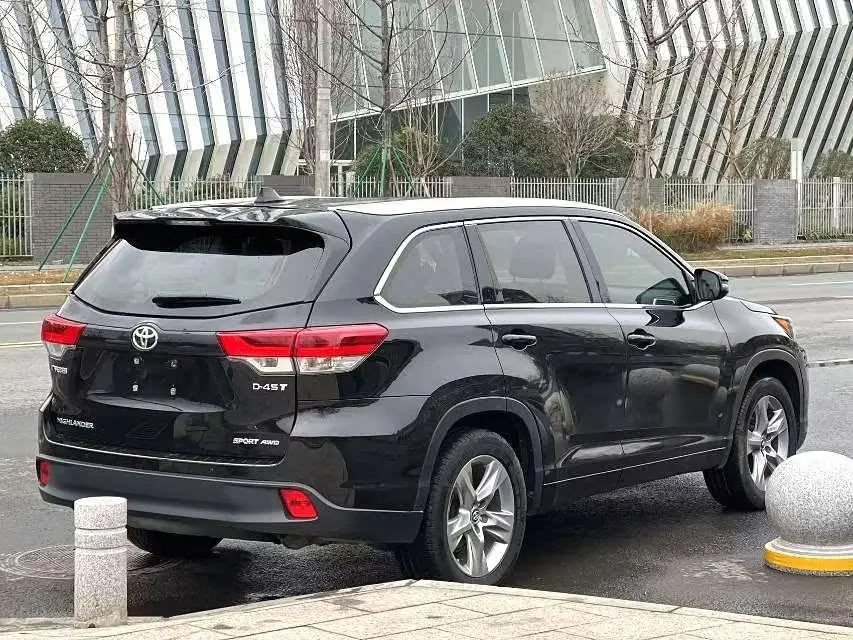 2021 هايلاندر 2.0T الدفع الرباعي الفاخرة 7 مقاعد