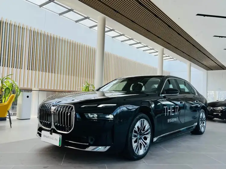 BMW i7 2023 eDrive50L Luxury Package