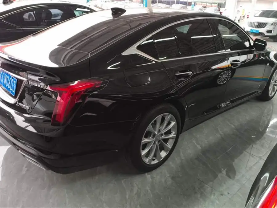كاديلاك CT5 2022 28T الفاخرة
