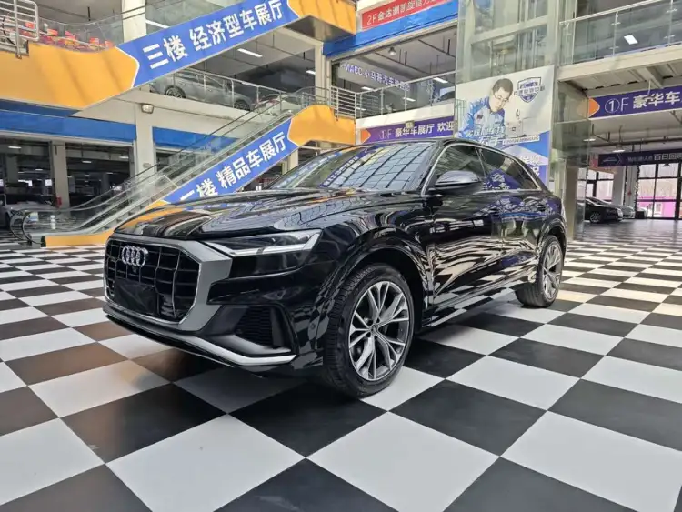 Audi Q8 2021 55 TFSI Luxury Dynamic