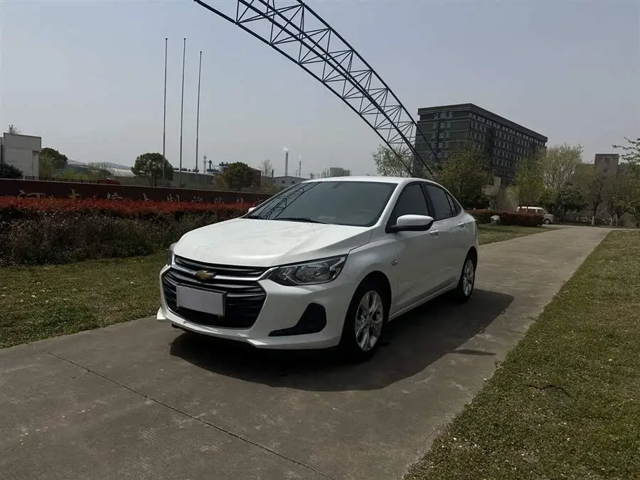 2021 شيفروليه كافاليير 325T أوتوماتيكي إصدار زينيي