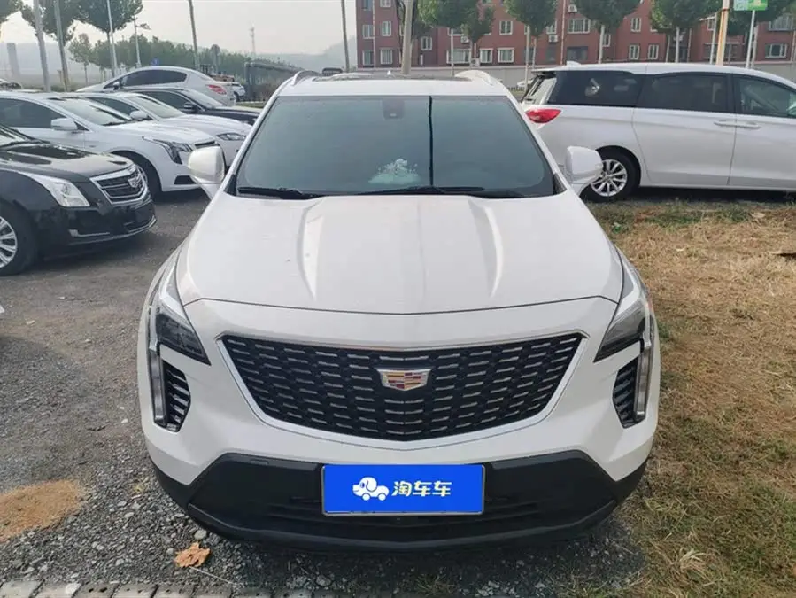 Cadillac XT4 2022 28T FWD Luxury