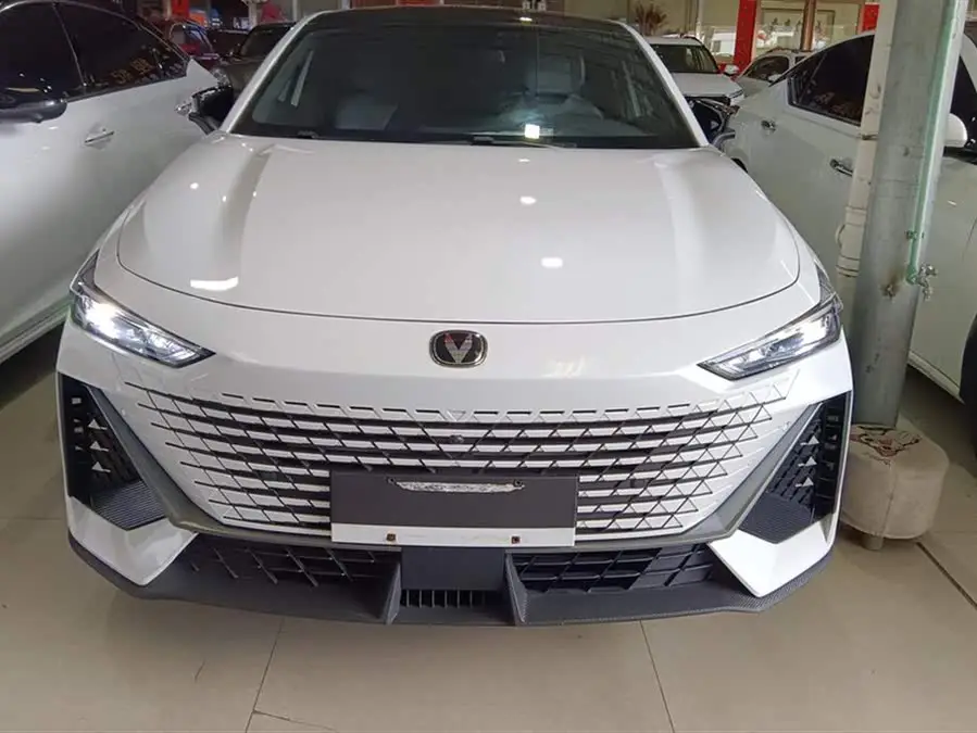 Changan UNI-V 2022 1.5T Premium