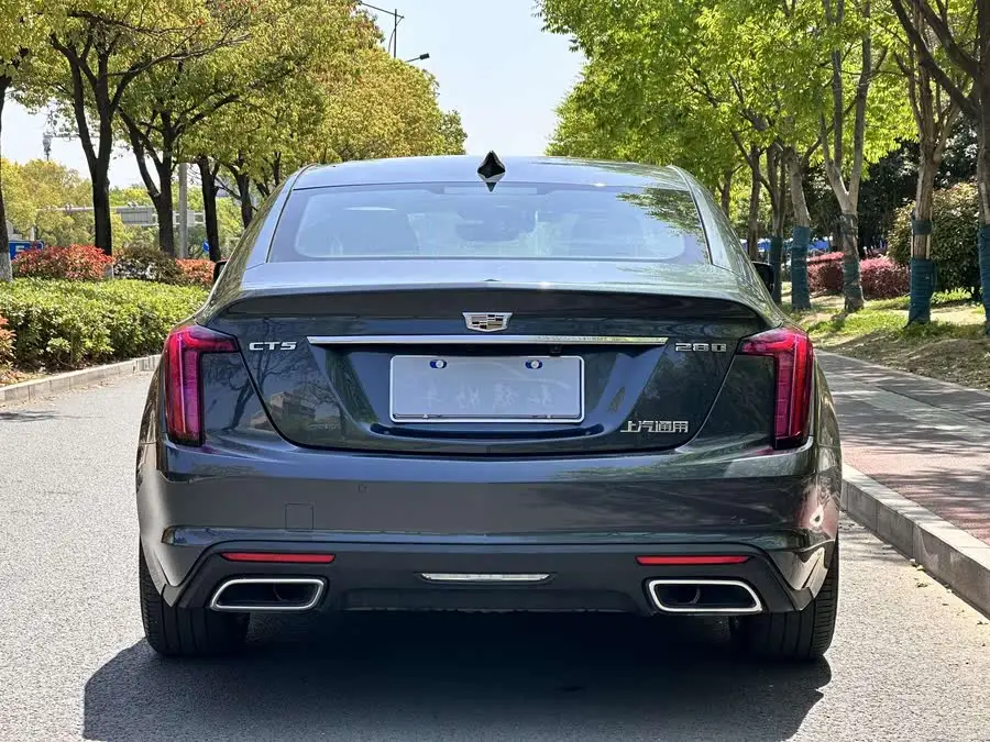 كاديلاك CT5 2020 28T الطراز الأنيق