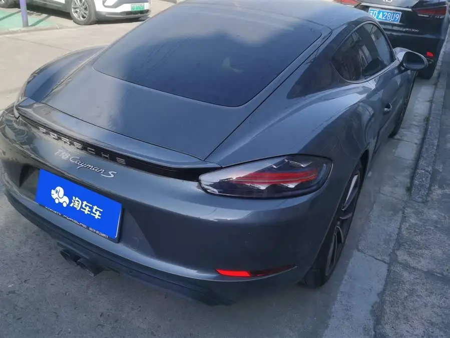 Porsche 718 2022 Cayman 2.0T