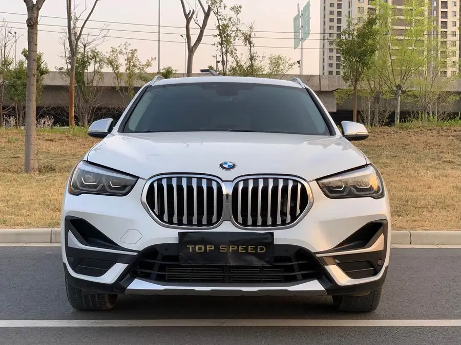 بي إم دبليو X1 2021 طراز مُجدد sDrive20Li فئة فاخرة