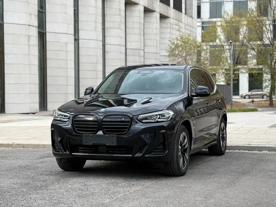 BMW iX3 2022 Leading Version