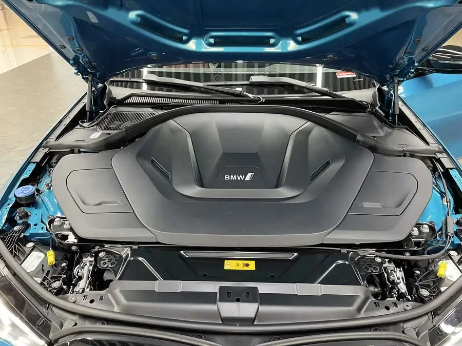 BMW i3 2023 eDrive 40 L Night Edition