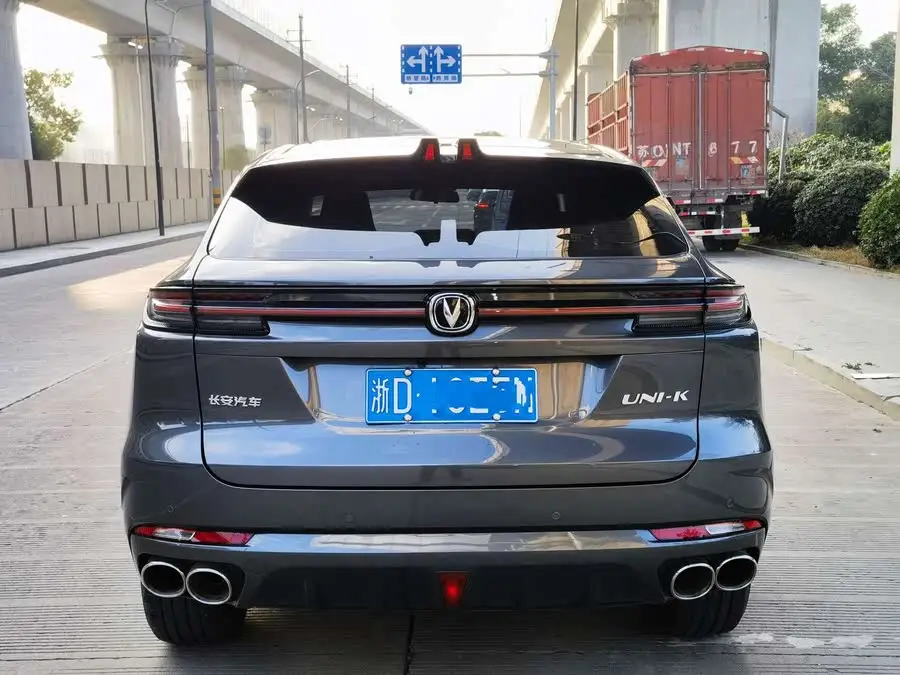 تشانغآن UNI-K 2021 2.0T الفاخرة