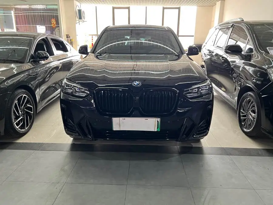 BMW iX3 2022 Leading Edition