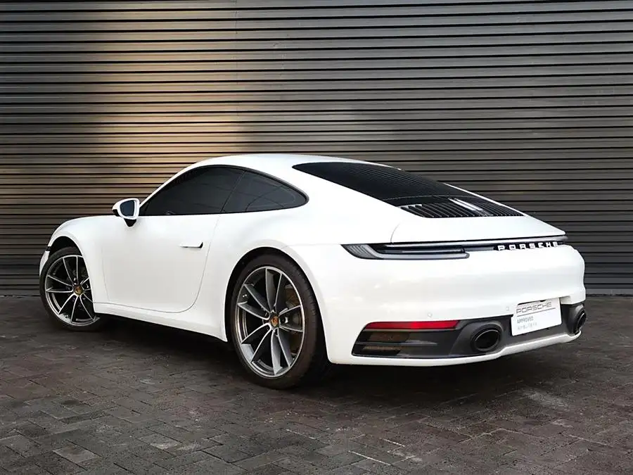 بورش 911 2023 كاريرا 3.0T