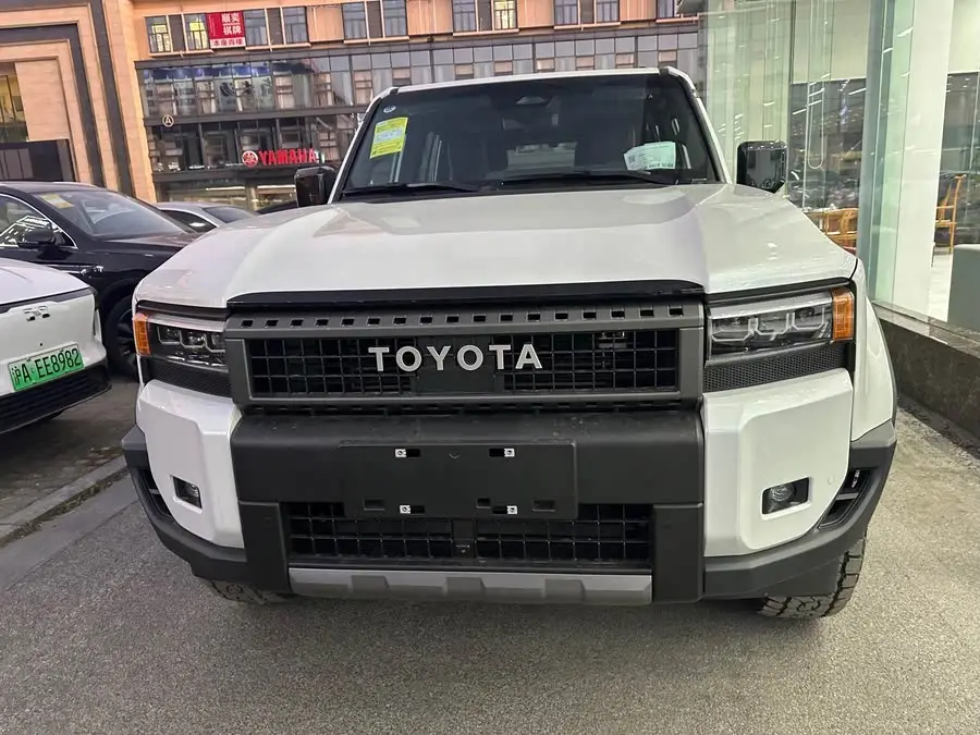 برادو 2024 2.4T نسخة جميع التضاريس TX سعة 6 مقاعد