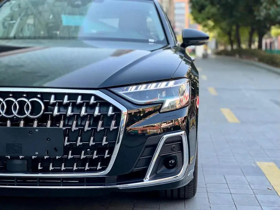 Audi A8 2025 Model A8L 50 TFSI quattro Selection