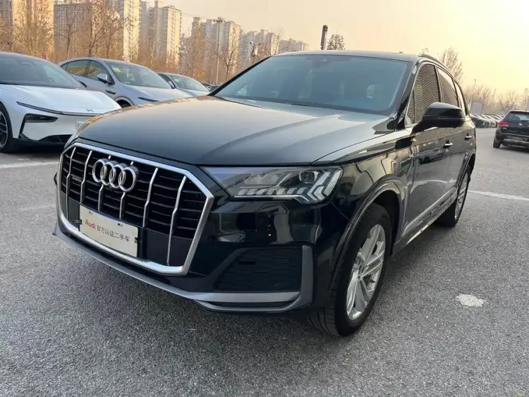 Audi Q7 2023 45 TFSI quattro S line Sport