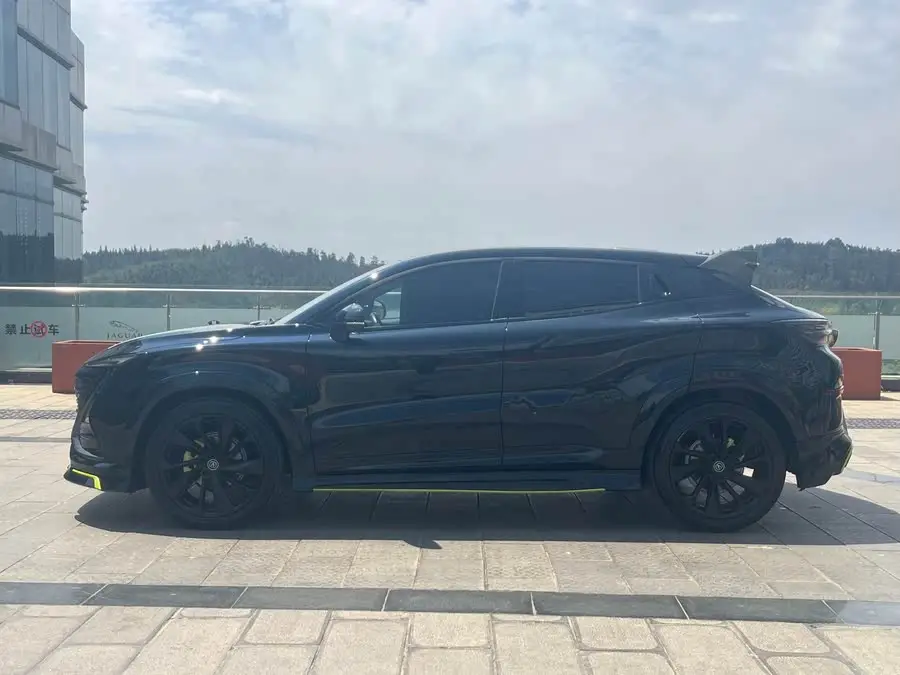 شانجان UNI-T 2021 1.5T نسخة رياضية رائدة