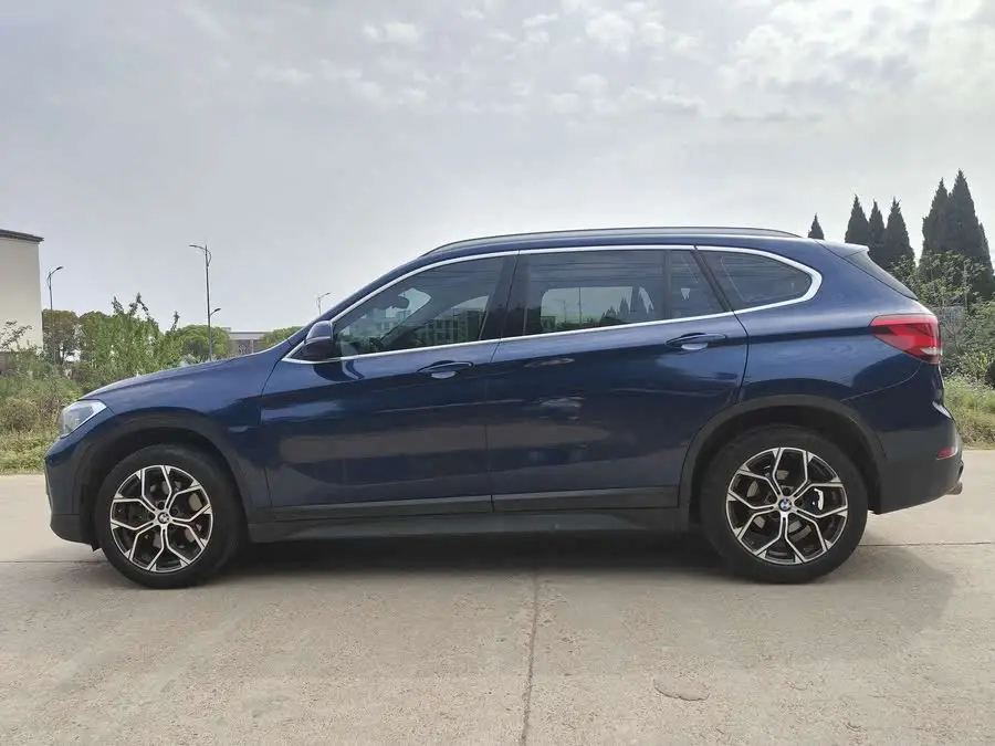 بي إم دبليو X1 2020 sDrive25Li النسخة الرائدة