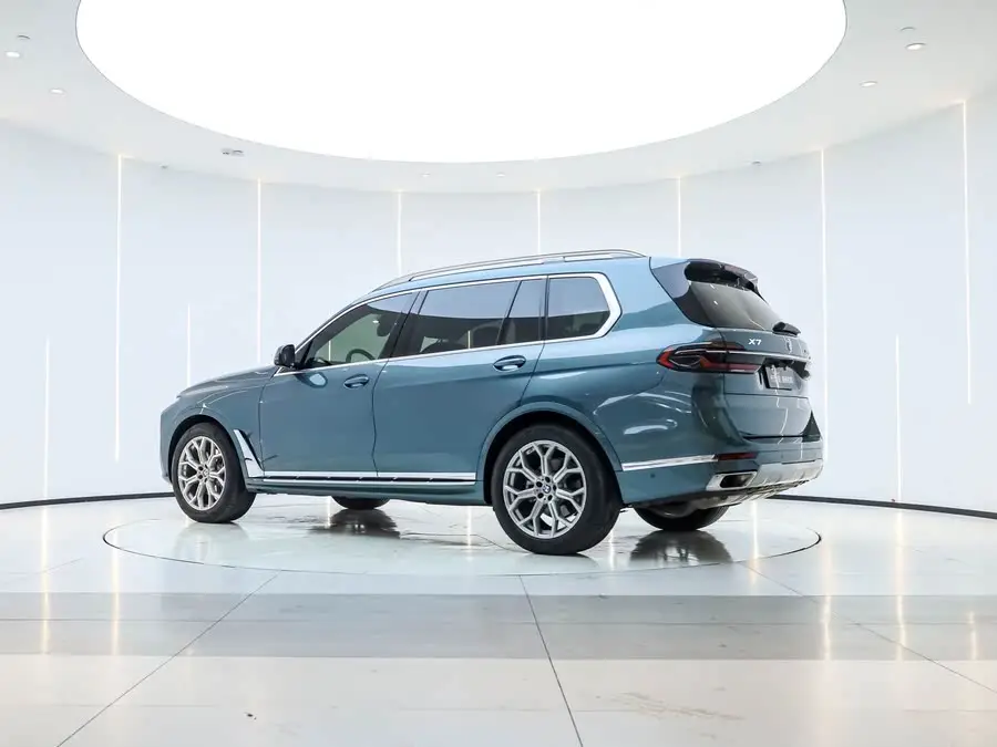 BMW X7 2023 xDrive40i Luxury Package
