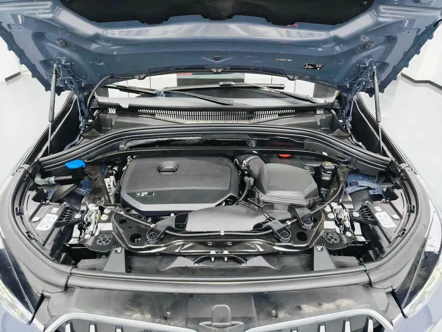 بي إم دبليو X1 2023 طراز sDrive20Li حزمة تصميم X