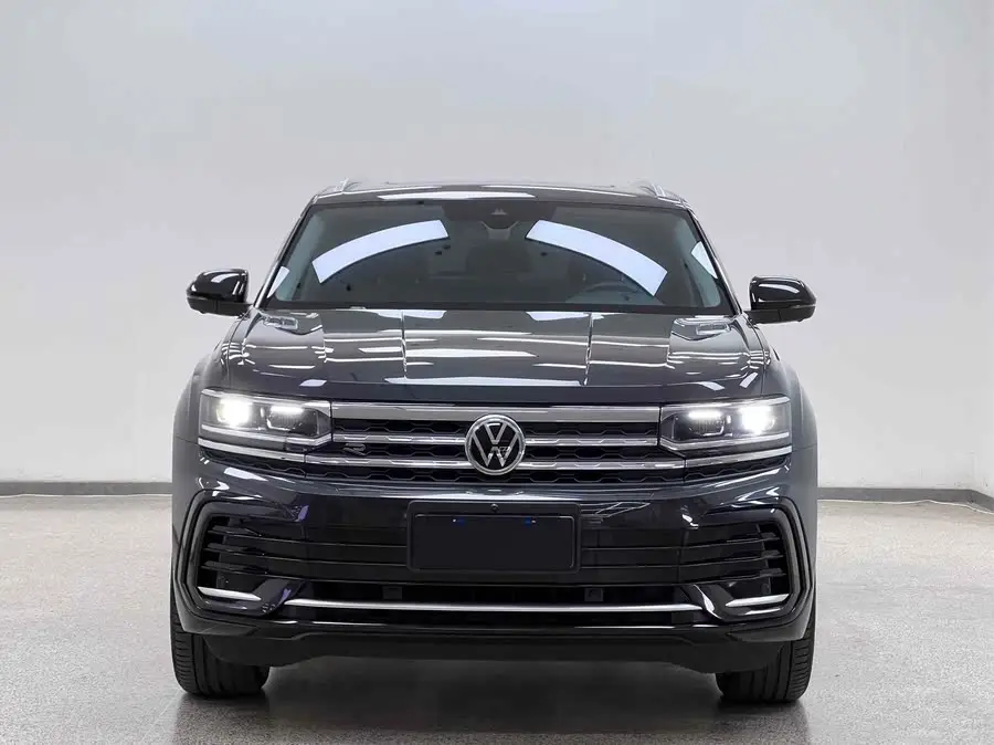 توارغ X 2023 طراز توارغ X تعديل 380 TSI دفع رباعي إصدار فاخر رفيع