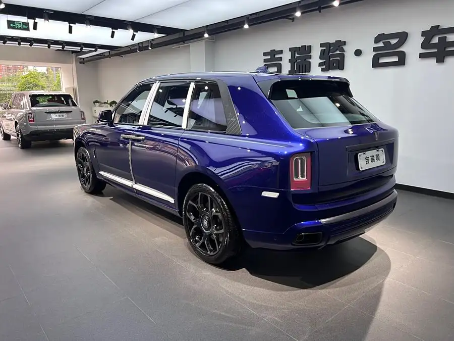 كولينان 2024 بلاك بادج