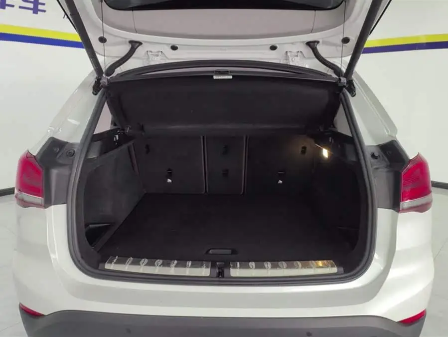 BMW X1 2021 sDrive25Li Leading Edition