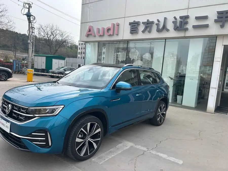 تايرون 2023 380TSI دفع رباعي R-Line Pro النسخة الذكية