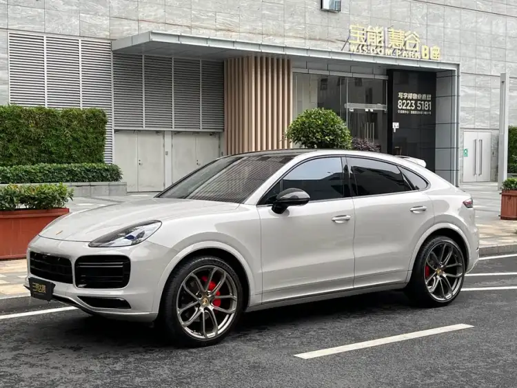 2022 Cayenne Cayenne Coupé 3.0T Platinum Edition