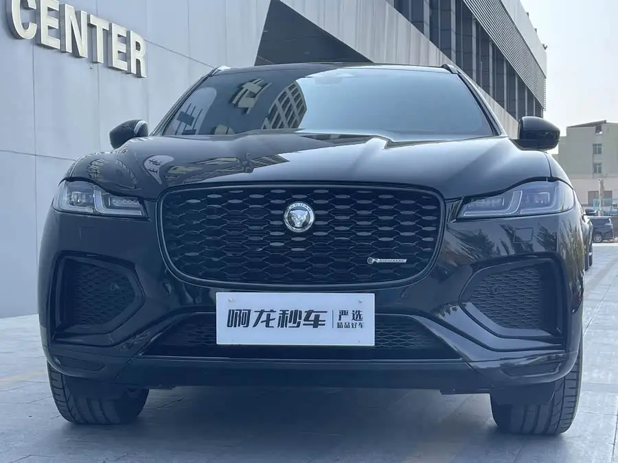 Jaguar F-PACE 2024 P250 R-Dynamic SE