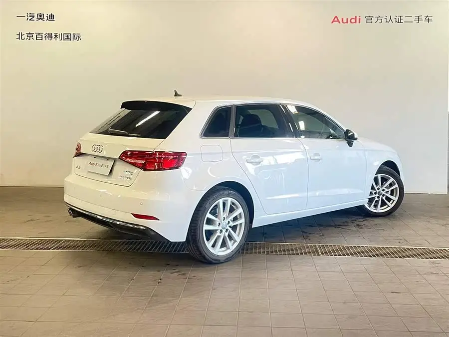 أودي A3 2020 سبورت باك 35 TFSI الطراز المتقدم الوطني VI