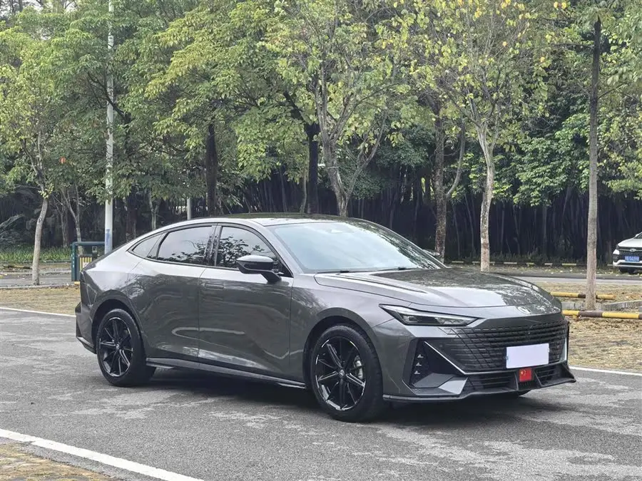 Changan UNI-V 2023 1.5T Premium