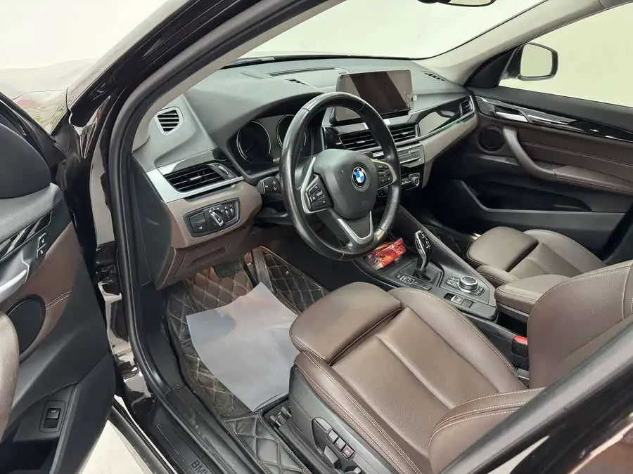 BMW X1 2020 sDrive25Li Leading Edition