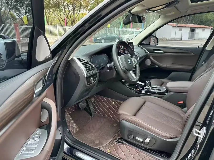 BMW X3 2023 xDrive30i Leading M Night Package