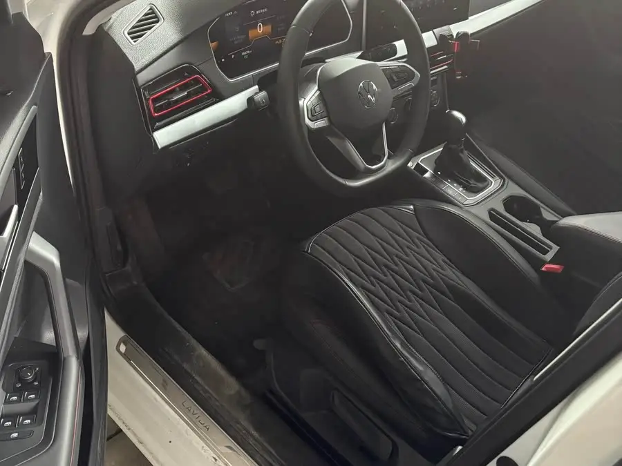 Lavida 2024 300TSI DSG Starry Edition