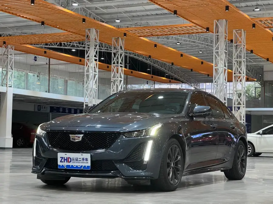 كاديلاك CT5 2020 طراز مُعدل 28T نموذج رياضي متقدم