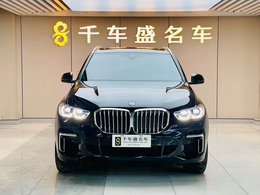 BMW X5 2022 xDrive 40Li M Sport Package