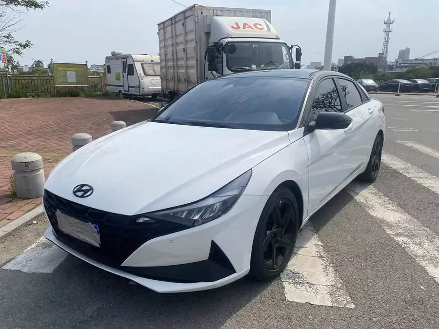 Elantra 2022 1.5L CVT LUX Premium