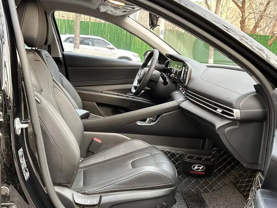 إيلانتر 2023 1.5 لتر CVT LUX النسخة المميزة