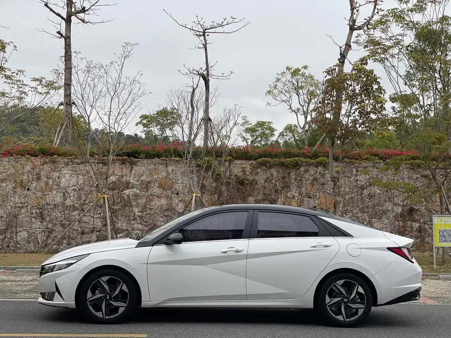 إيلانتر 2022 1.5L CVT LUX النسخة الفاخرة