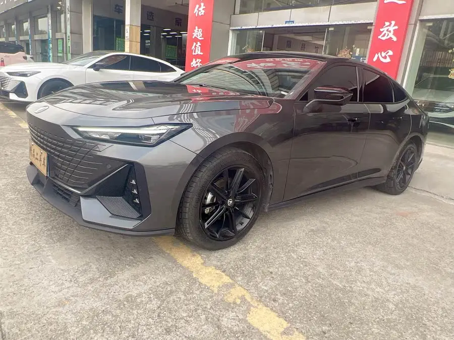 Changan UNI-V 2022 1.5T Premium