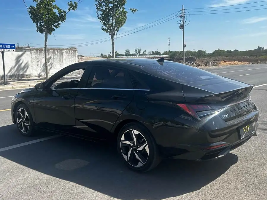 Elantra 2022 1.5L CVT LUX Premium