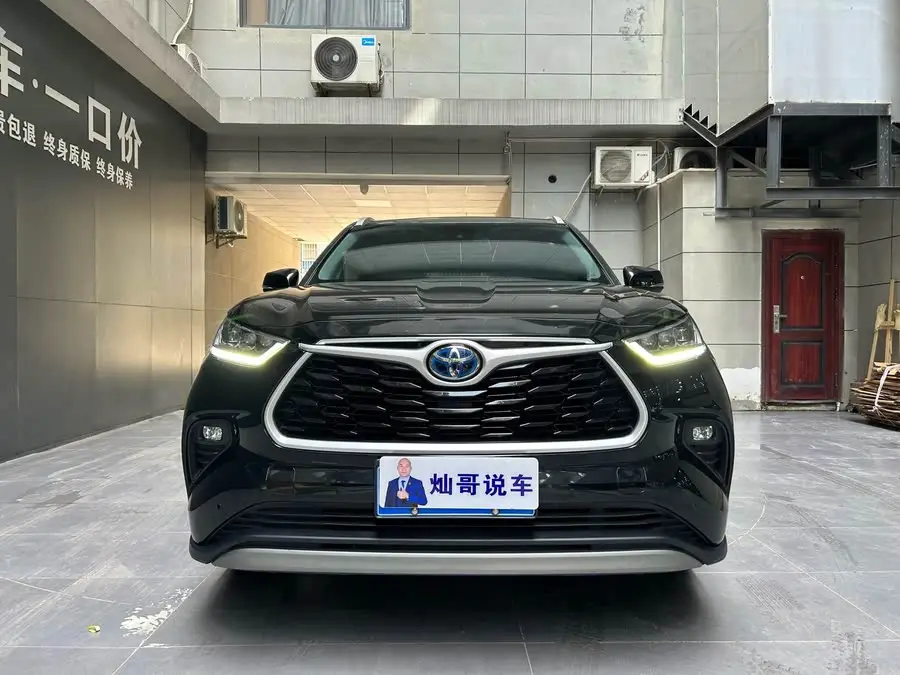 2022 Highlander Hybrid 2.5L AWD Premium 7-Seater