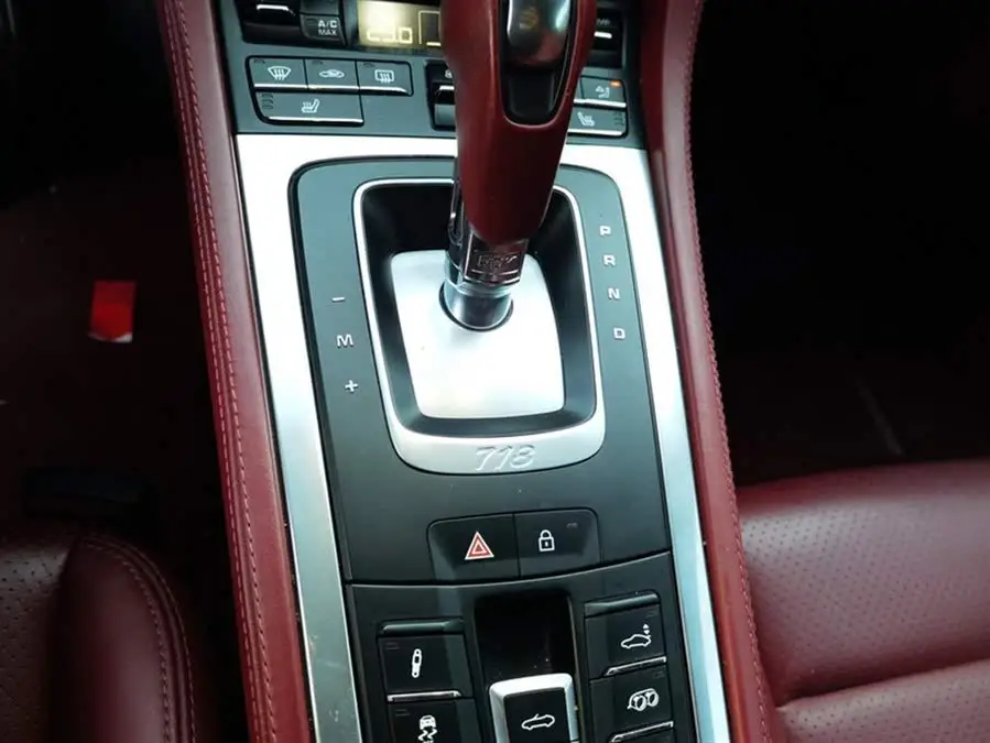 Porsche 718 2022 Model Boxster 2.0T