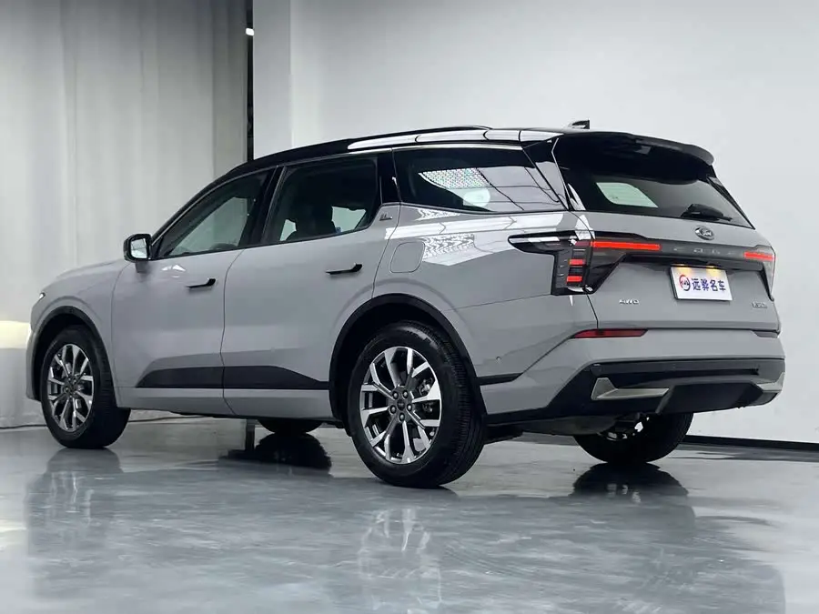 2023 Ford Edge Edge L 2.0T EcoBoost All-Wheel Drive Seven-Seater Supreme Model