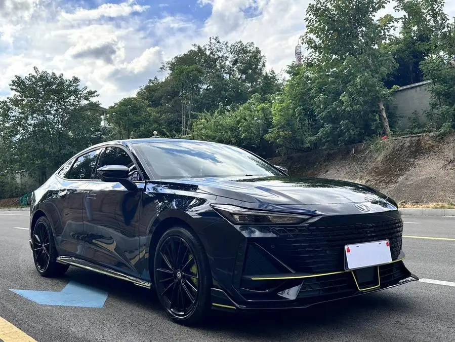 Changan UNI-V 2022 1.5T Sport Version